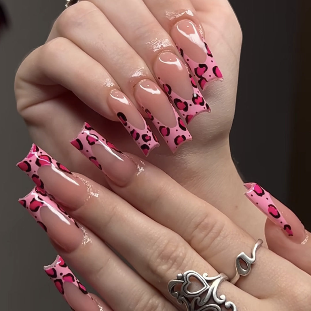 Glamorous Nail Extensions Bowlift