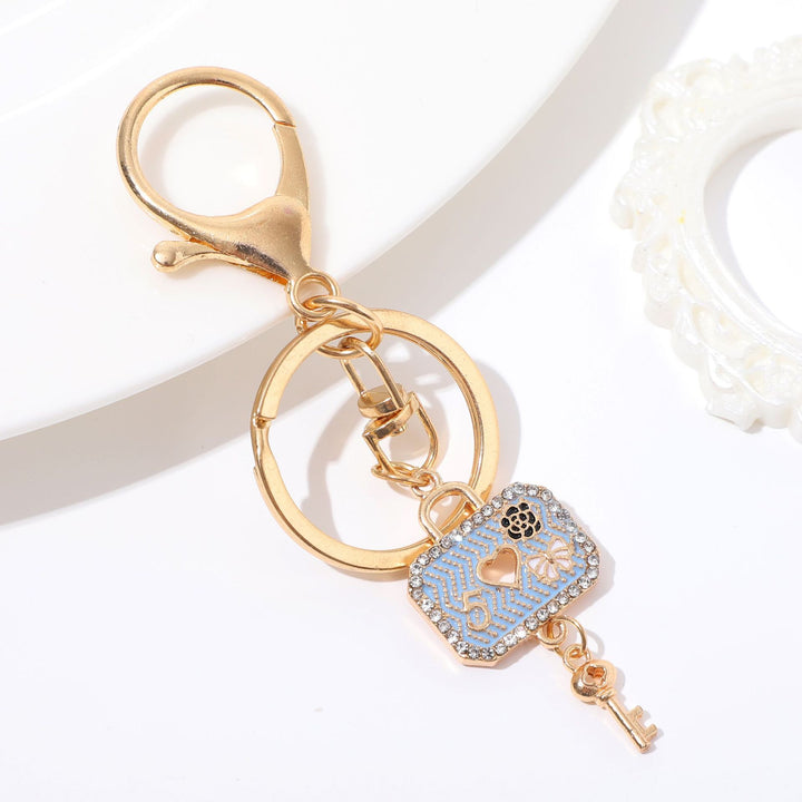 Heart-Shaped Crystal Keychain Bowlift