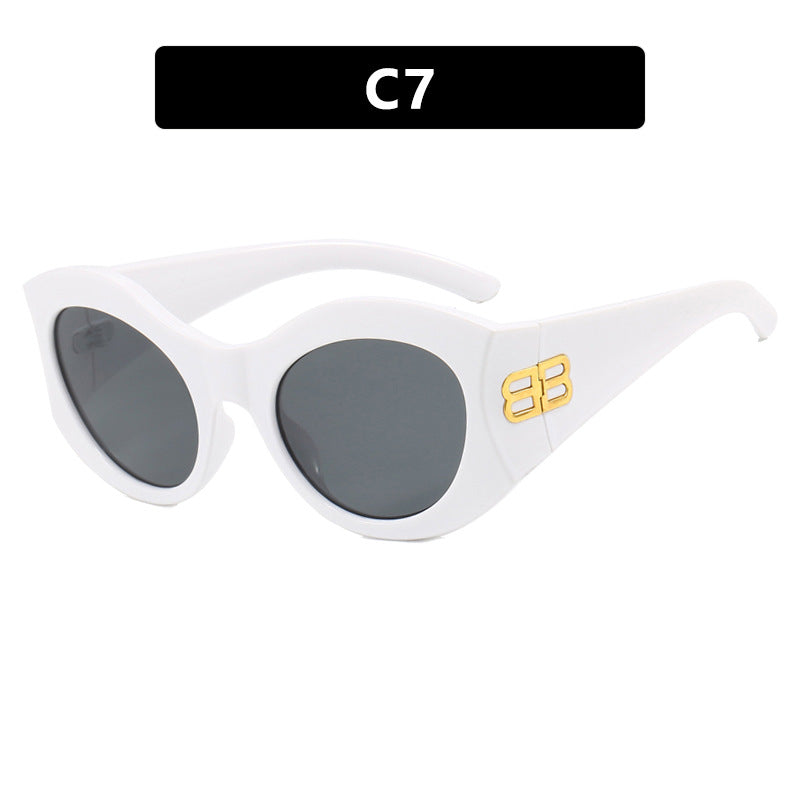 Ladies stylish Cat-Eye sunglasses with high-gloss design and protective lenses Bowlift