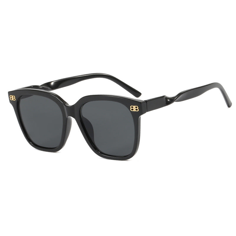 Women square sunglasses with elegant frame structure and UV protection Bowlift