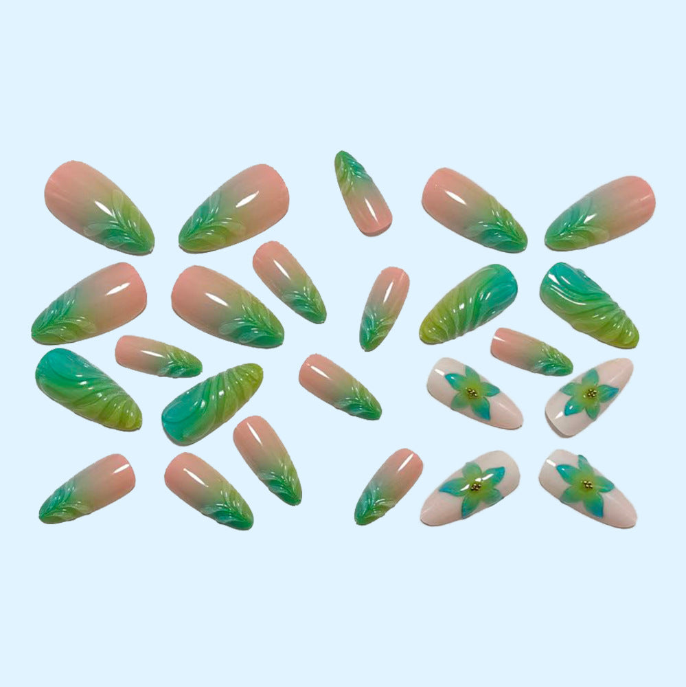 Artificials nails with elegant flower design and gradient color Bowlift