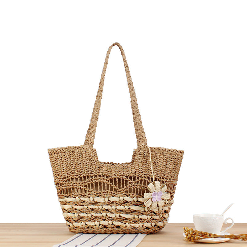 Handmade straw tote bag with unique flower design Bowlift