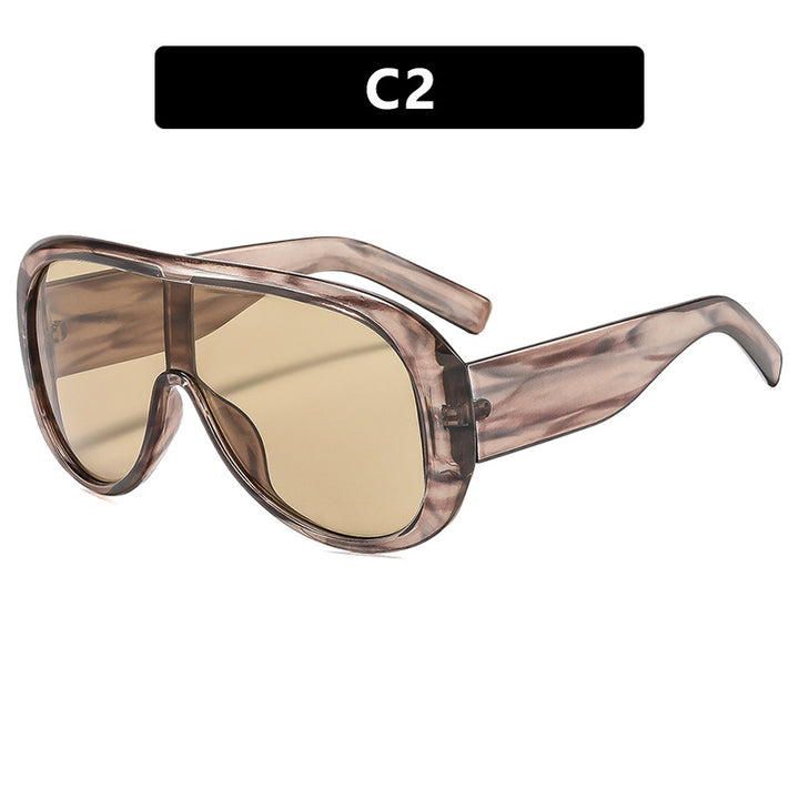 Women's oversized sports sunglasses in retro-inspired design Bowlift