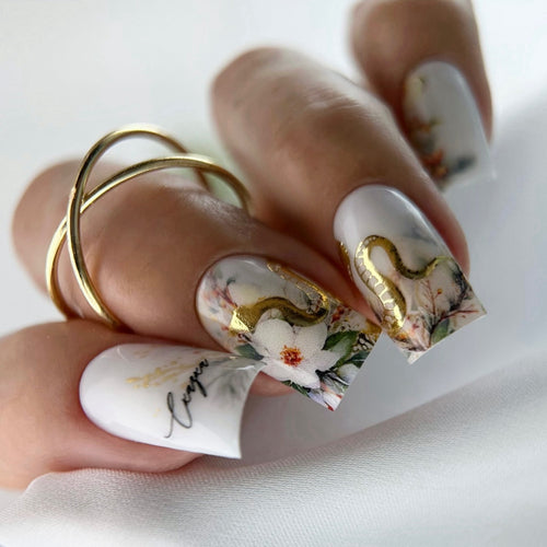 Artificial nails with floral and artistic design Bowlift