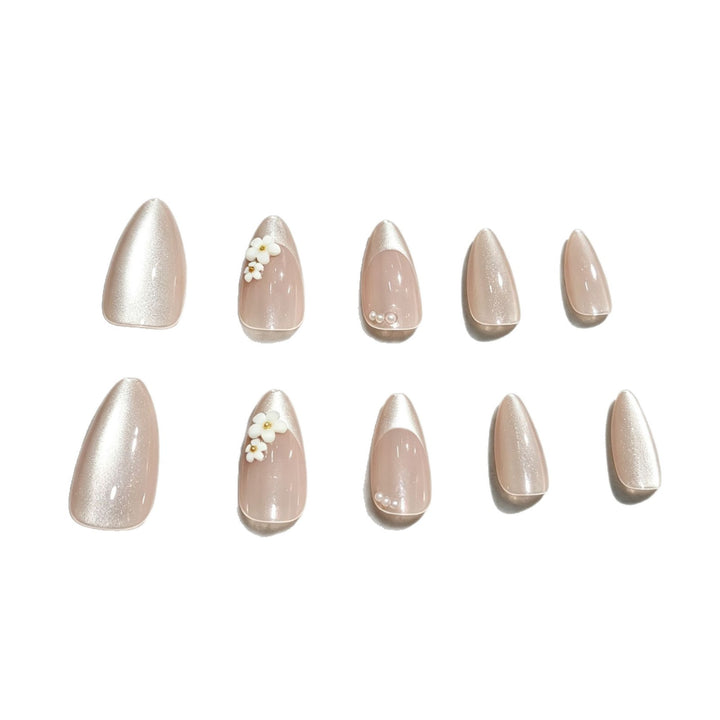 Elegant Floral Nail Design Press-On Tips Bowlift