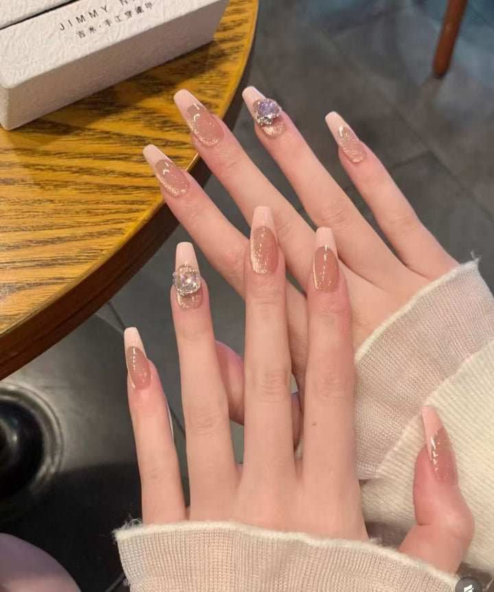 Artistic artificial nails with elegant bow motifs Bowlift
