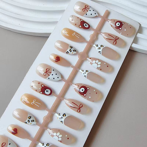 Artificial nails with animal and flower motifs Bowlift