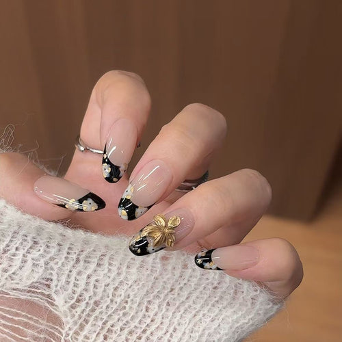 Elegant Floral Press-On Nail Art Bowlift