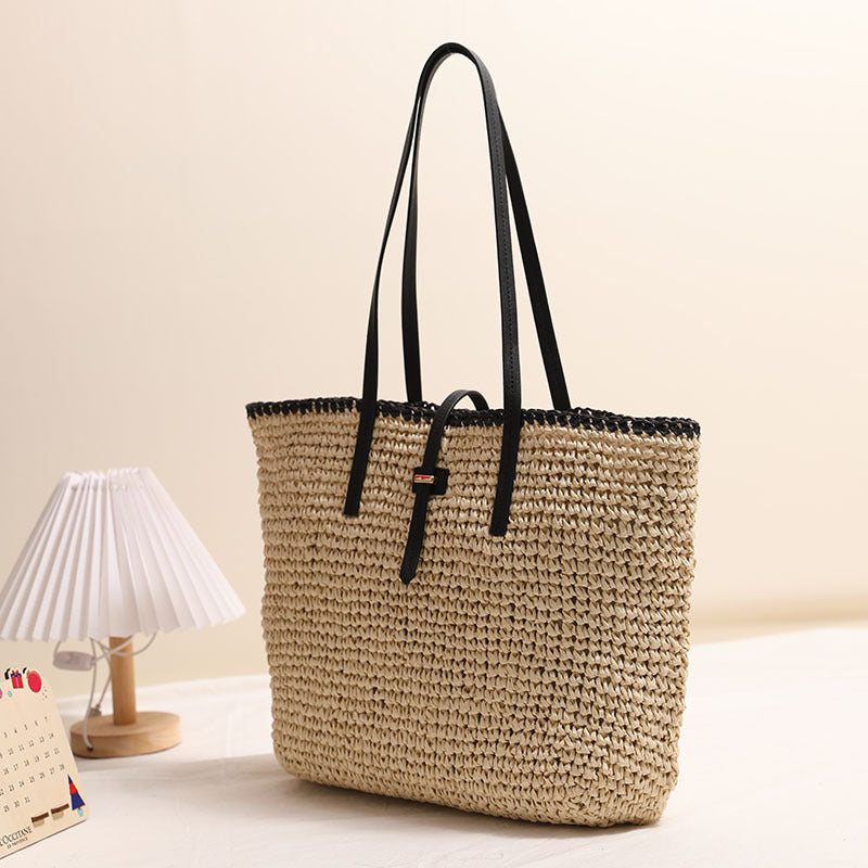 Stylish and spacious wicker bag Bowlift