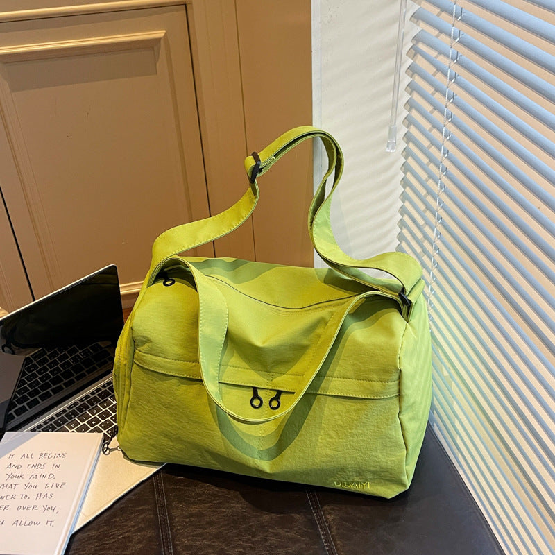 Versatile Urban Utility Messenger Bag Bowlift