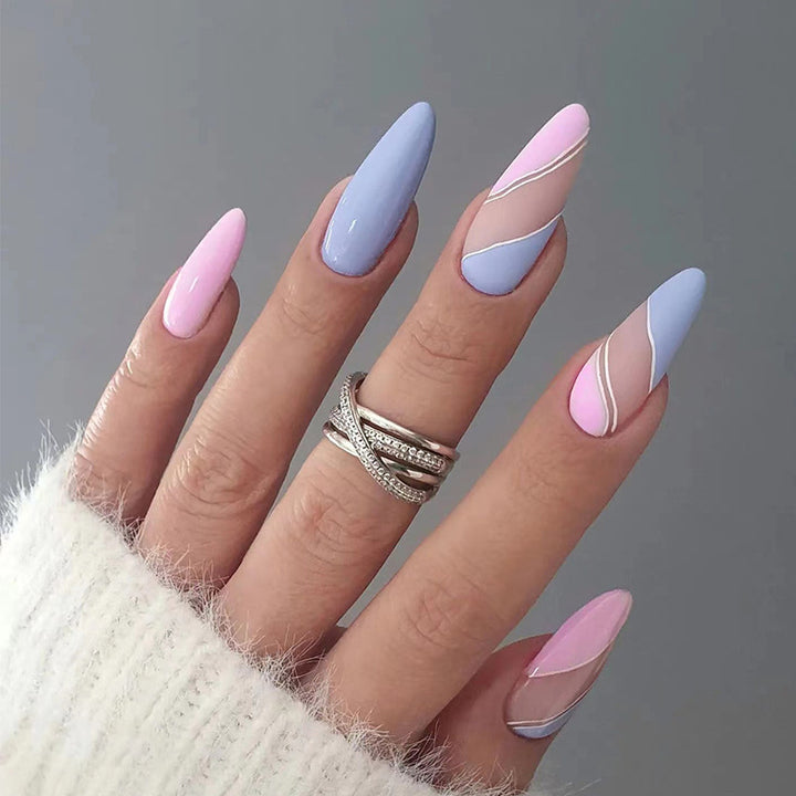 Artistic Heart-Accent Press-On Nail Set Bowlift