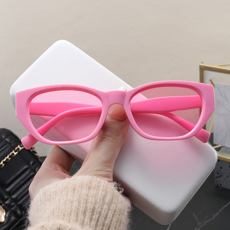 Ladies Cat-Eye Sunglasses with Stylish Frame and UV Protection Bowlift