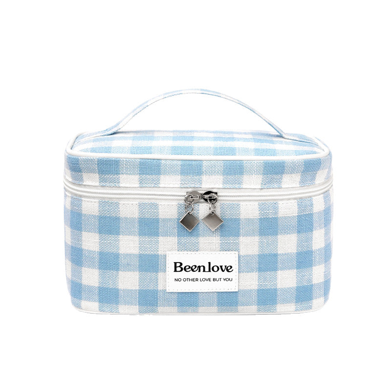 Stylish Checkered Makeup Case Bowlift