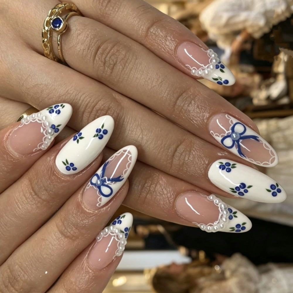 Artificial Nails in Romantic Flower Design Bowlift