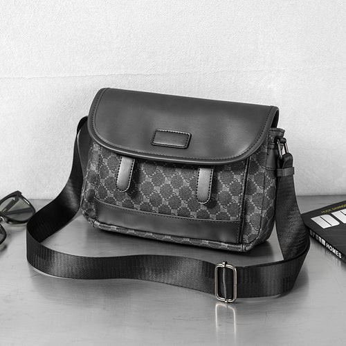 Stylish shoulder bag with multiple compartments Bowlift