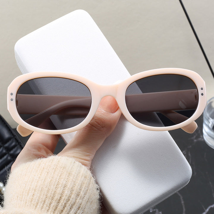 Women's elegant oversized sunglasses with protective UV protection Bowlift