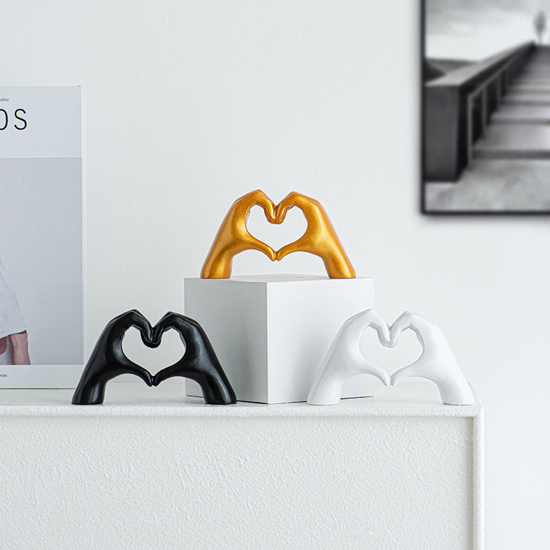 Decorative Heart-shaped Sculpture Bowlift