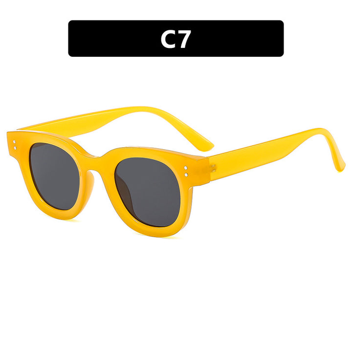 Ladies stylish sunglasses with distinctive design and polarized lenses Bowlift