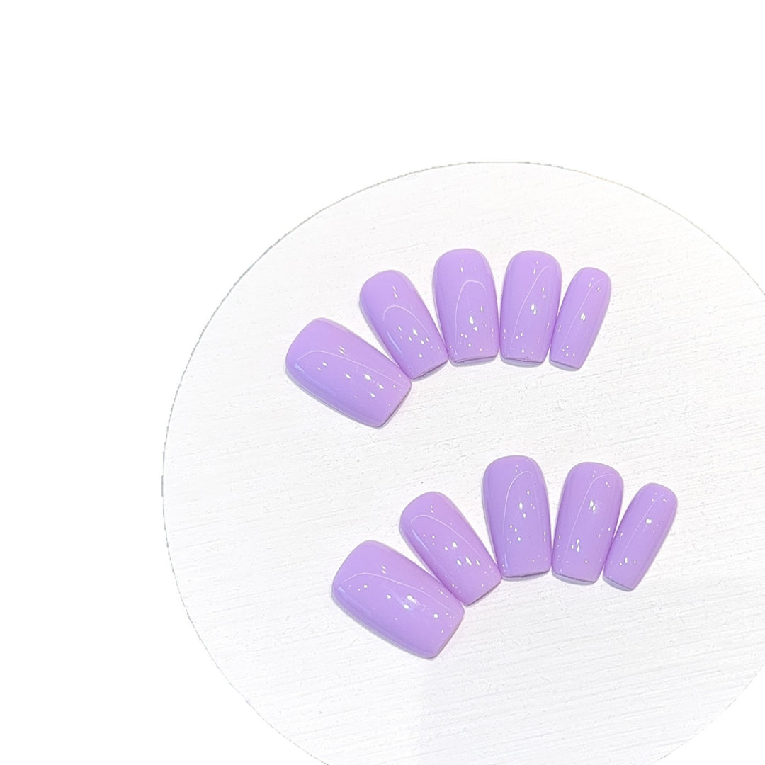 Nail Art in Elegant Design Bowlift