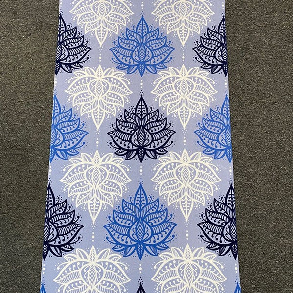 Beach towel with tropical flamingo design Bowlift