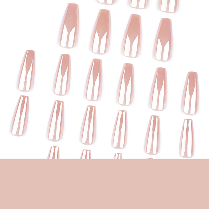 High-gloss stiletto nails Bowlift