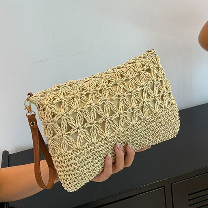 Shoulder bag with elaborate crochet designs Bowlift