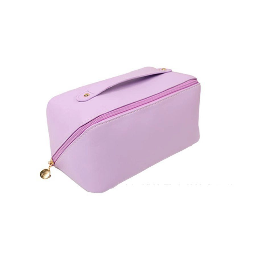 Cosmetic bag with elegant zipper Bowlift