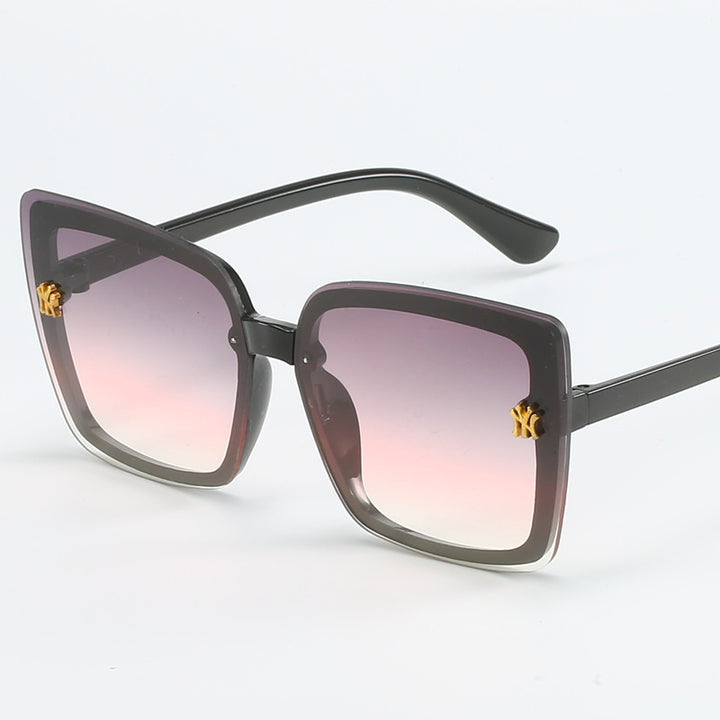 Ladies stylish square sunglasses with elegant details Bowlift