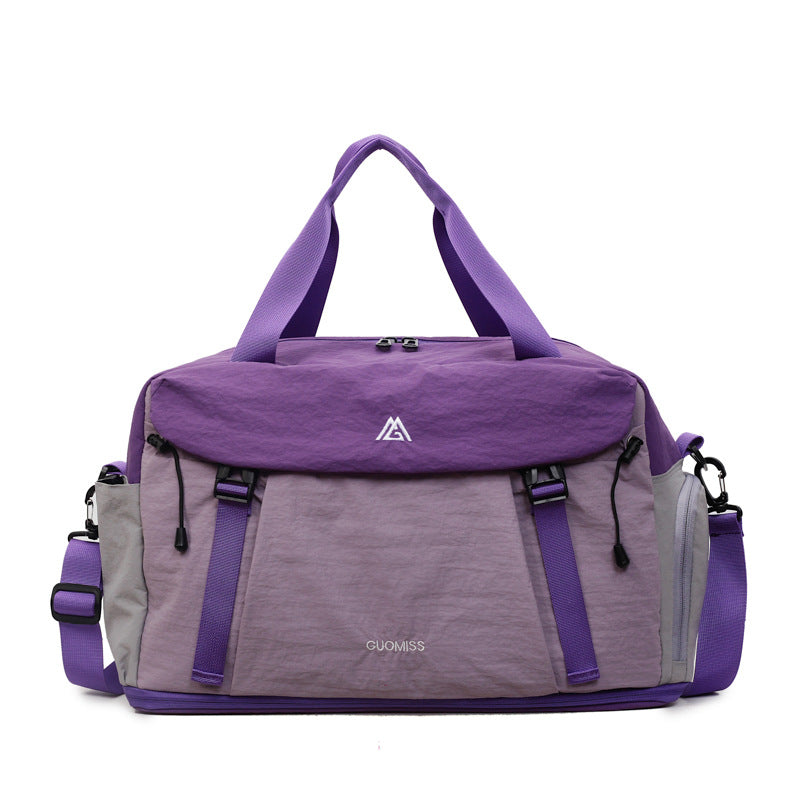Versatile Multi-Pocket Weekender Duffel