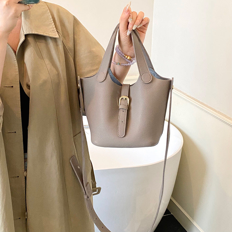 Elegant Structured Tote Bag Bowlift