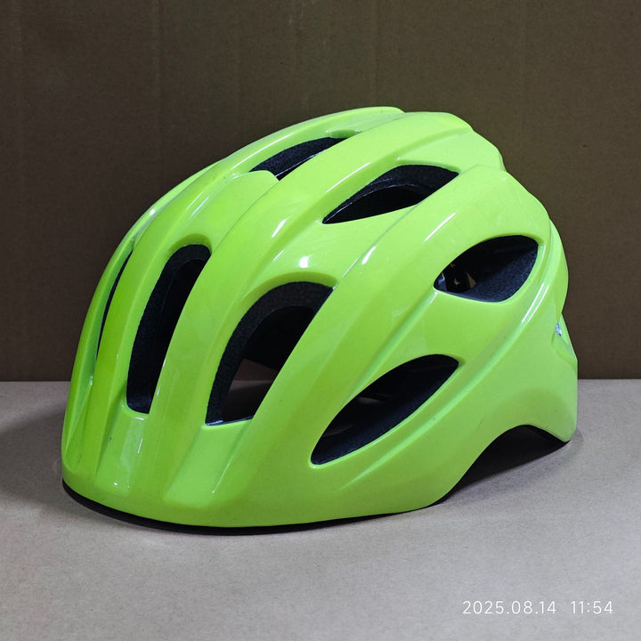 Ventilated Urban Cycling Helmet Bowlift