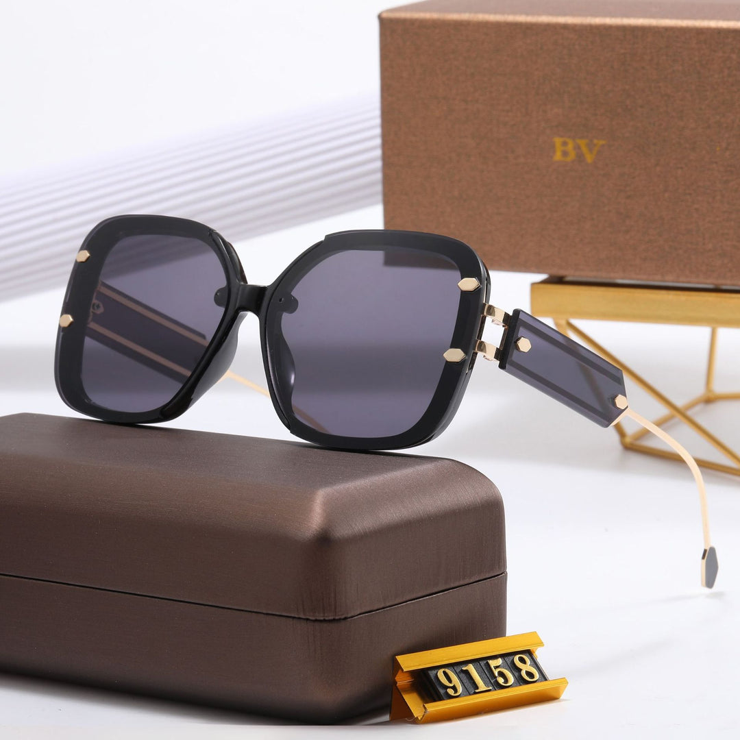 Women Designer Sunglasses with Extravagant Frame Bowlift