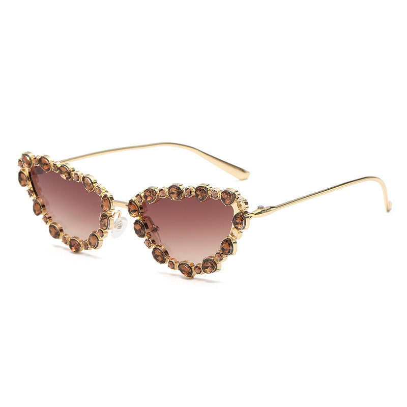 Ladies Glamorous Cat-Eye Sunglasses with Sparkling Rhinestone Details Bowlift