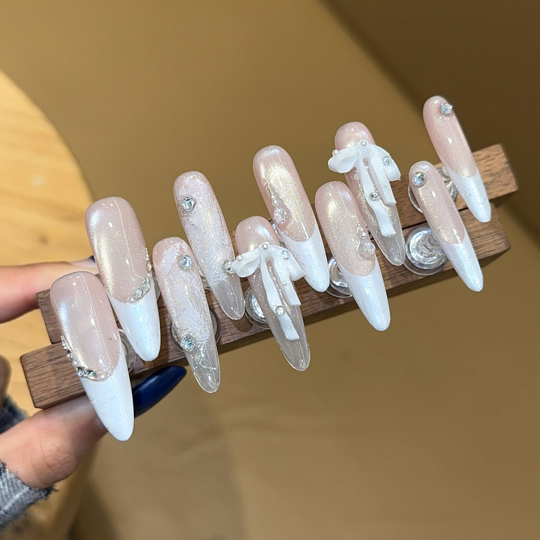 Artificial nails in elegant wedding design Bowlift