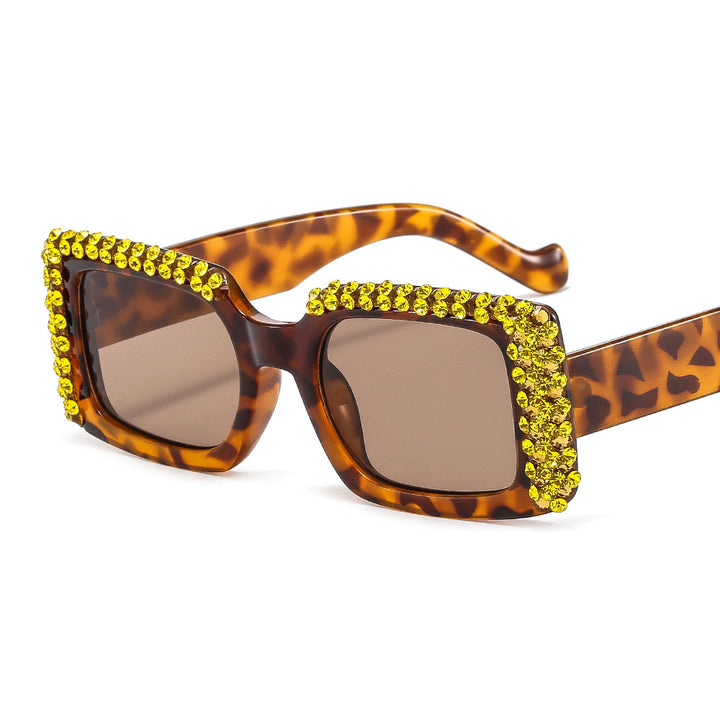 Women's Glamorous Square Sunglasses with Sparkling Crystal Frame Bowlift