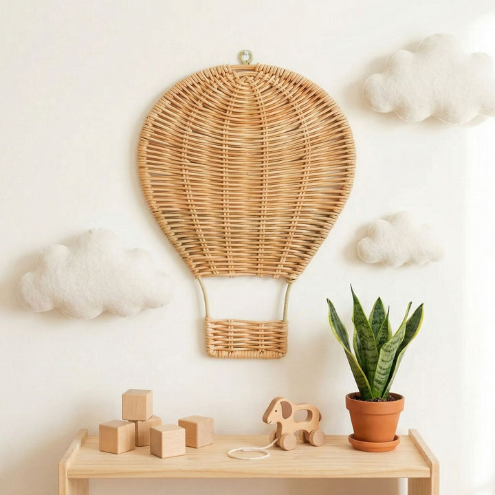 Wall decoration in hot air balloon design Bowlift
