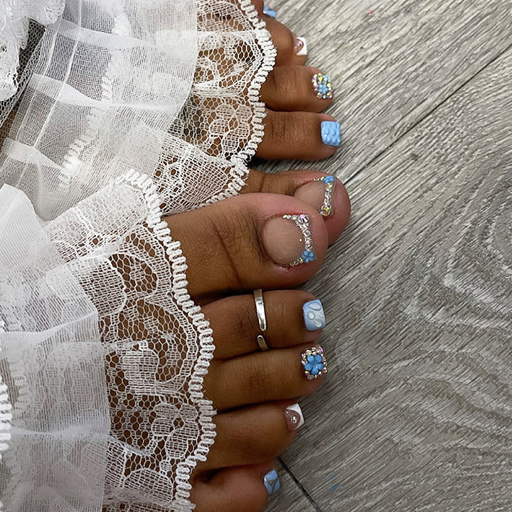Decorative Press-On Nail Art Set with Sparkling Accents Bowlift