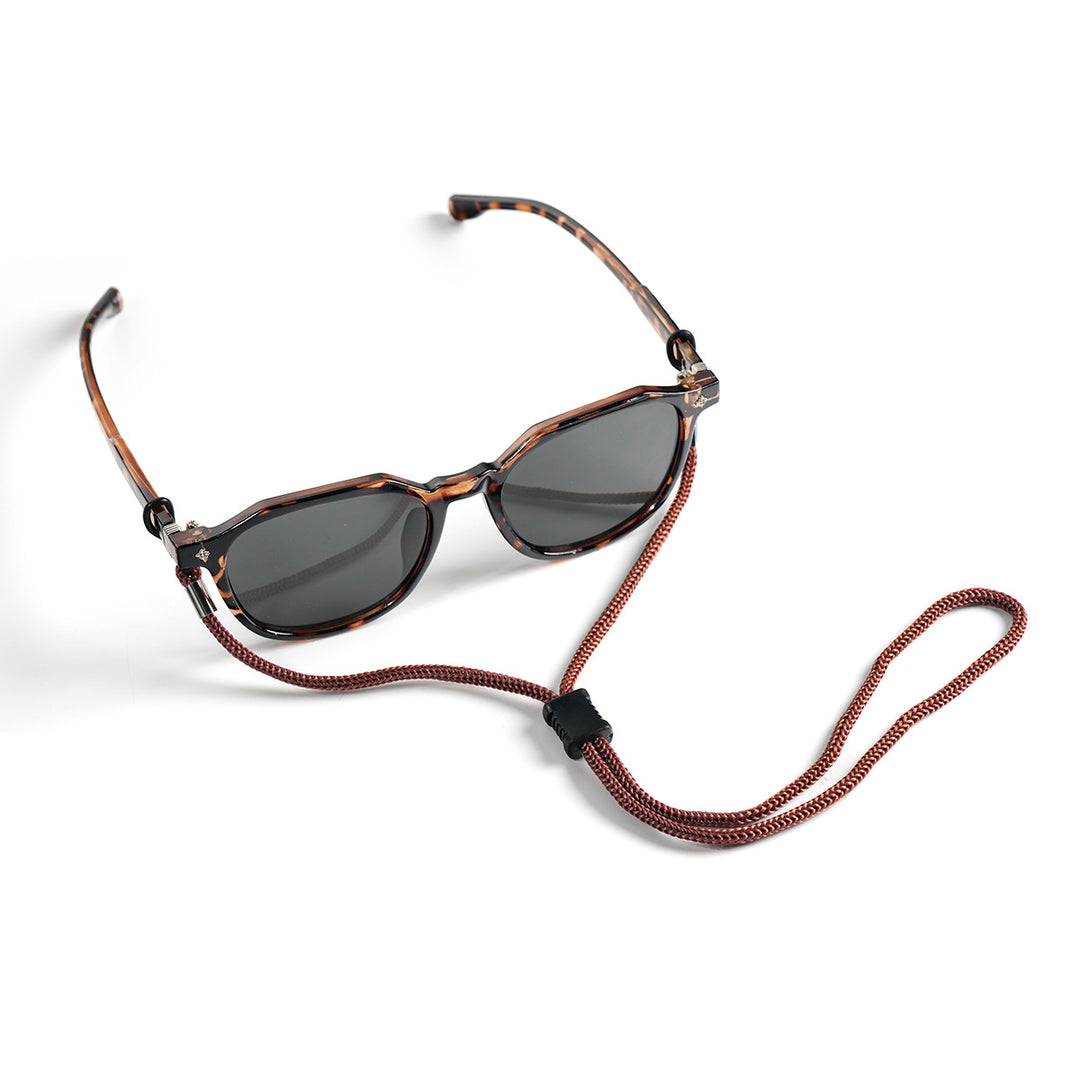 Adjustable Eyewear Retainer Bowlift