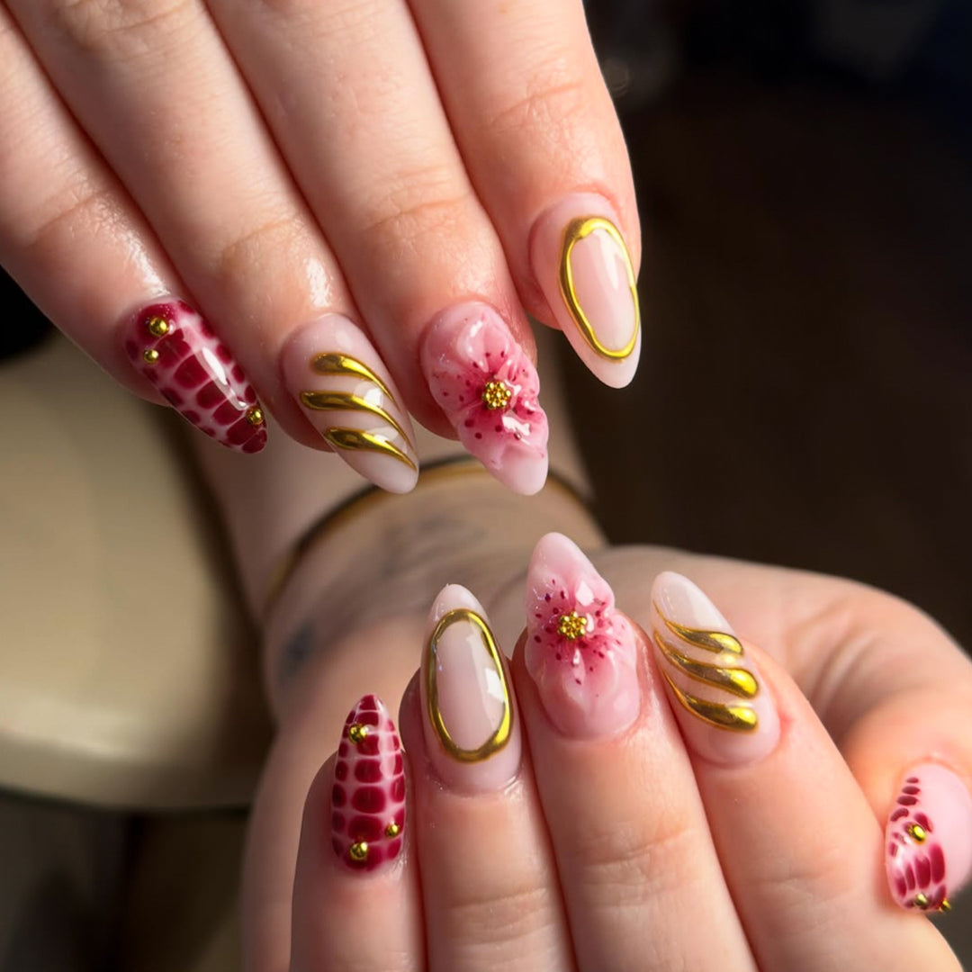 Glamorous Floral Nail Art Set Bowlift