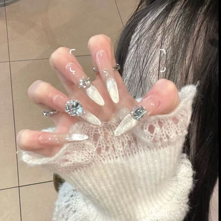 Glamorous Crystal-Embellished Press-On Nails Bowlift