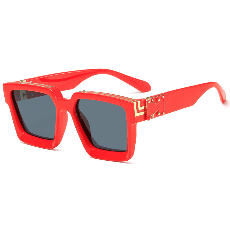 Women's square designer sunglasses with striking frame Bowlift