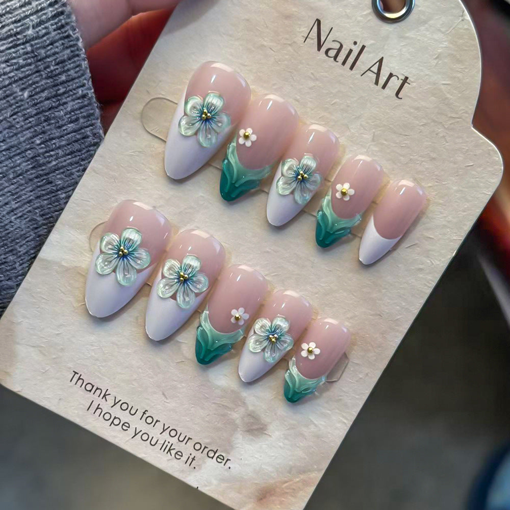 Floral-Embellished Press-On Nail Set Bowlift