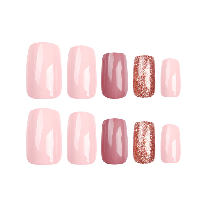 Nail extensions with shimmering accents Bowlift