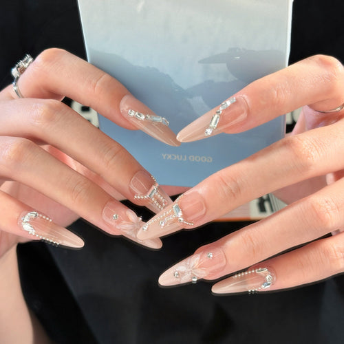 Elegant artificial nails with noble rhinestone embellishments Bowlift