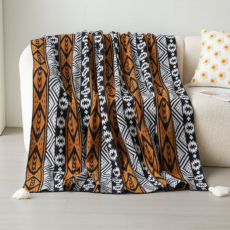 Women's decorative bedspread made of high-quality microfiber with unique design Bowlift