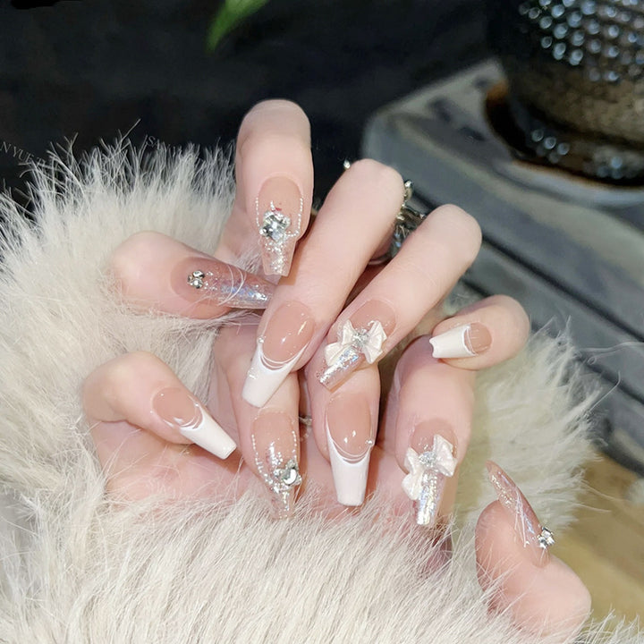 Glamorous artificial nails with glitter design Bowlift
