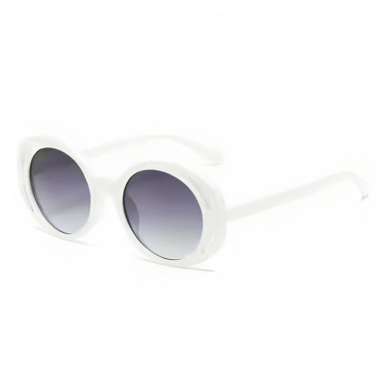 Women Oval Designer Sunglasses with Classic Detail Bowlift