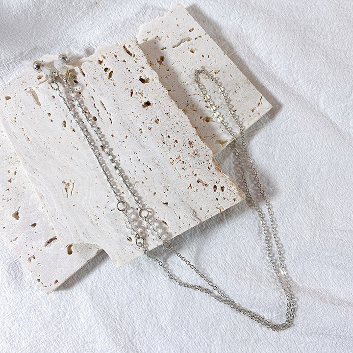Elegant Glasses Holder Chain with Black Pearls Bowlift