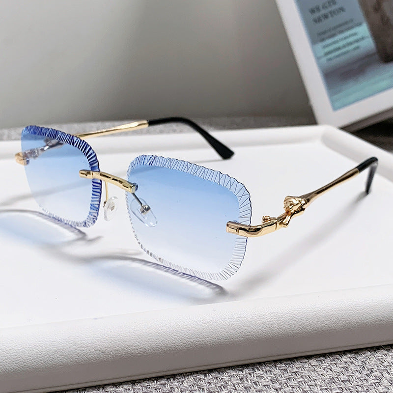Women's fashionable sunglasses with textured frame and subtle gradient Bowlift