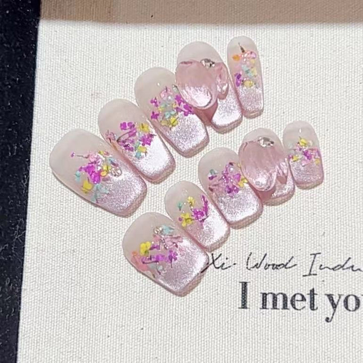Artistic Floral Decorative Press-On Nails Bowlift